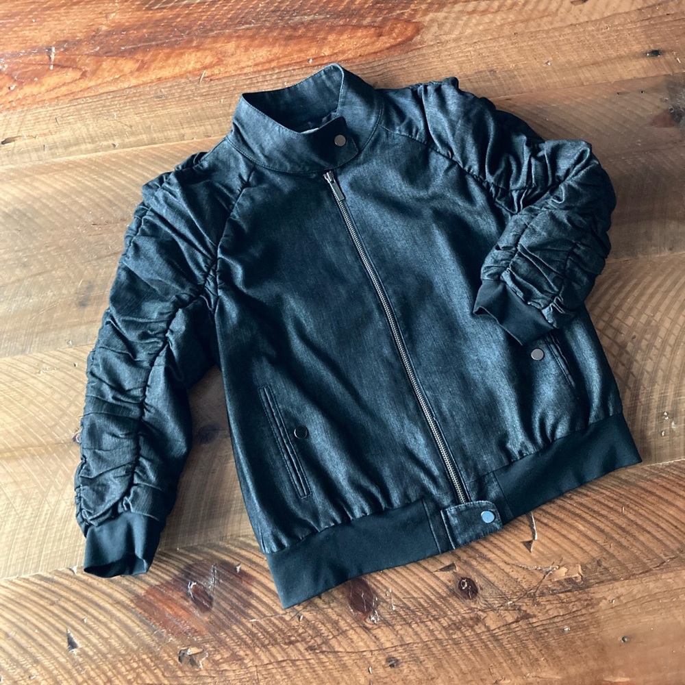 KENNETH COLE NEW YORK Zippered Jacket with Ruched Sleeves, size Small